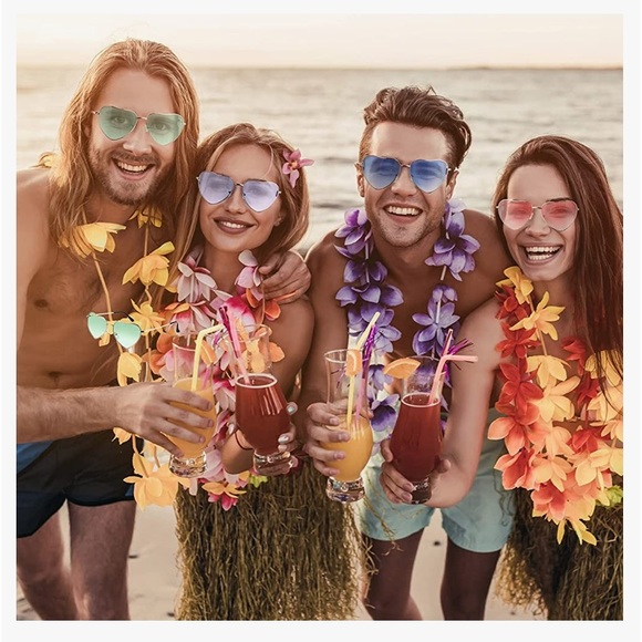 Fun And Festive Red Heart Sunglasses With Gold Hardware - Picture 4 of 5